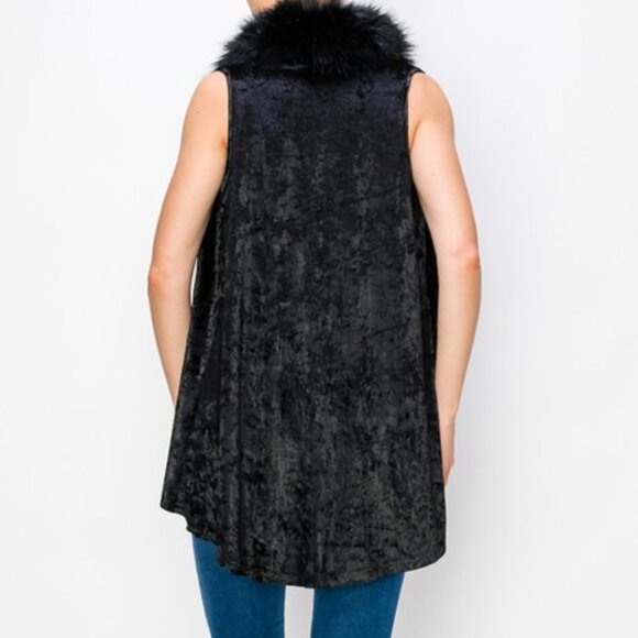Origami Black Velvet Vest With Removable Faux Fur Collar - Picture 4 of 4